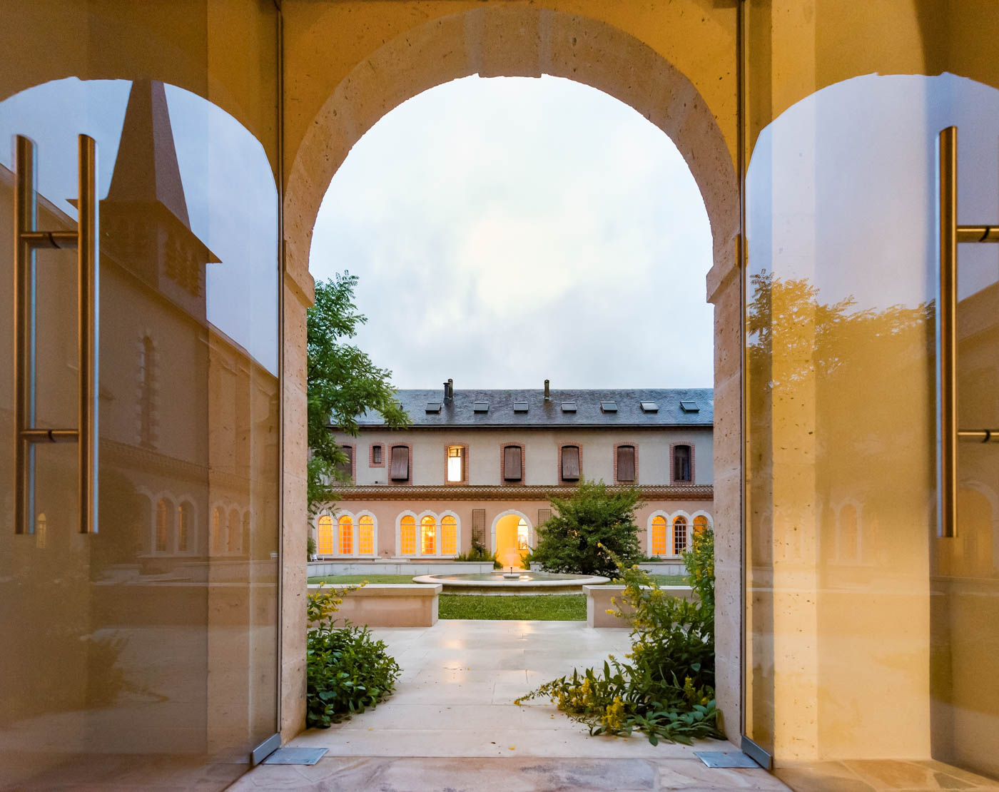 Cloître depuis l