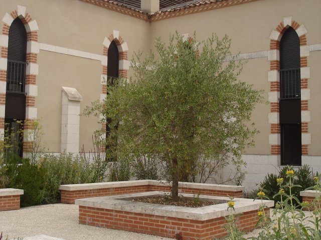 {Abbaye notre Dame de Bonne Espérance} {Fromage de La ETrappe, retraites spirituelles}