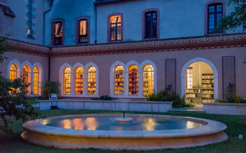 Le cloître de nuit